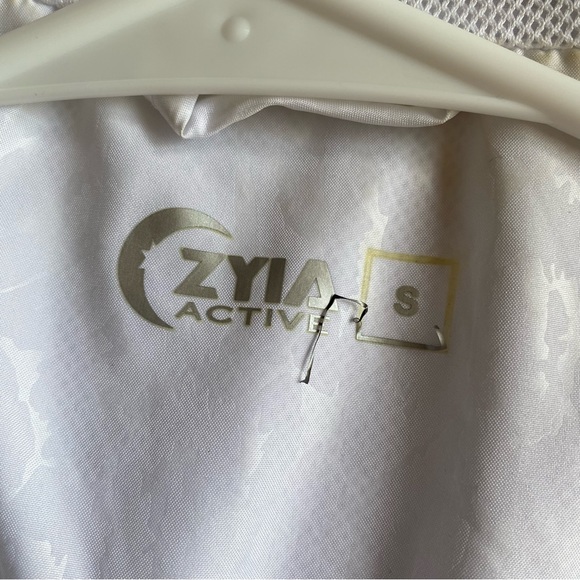 White Zyia Bomber Leopard Jacket Size Small - Picture 6 of 6